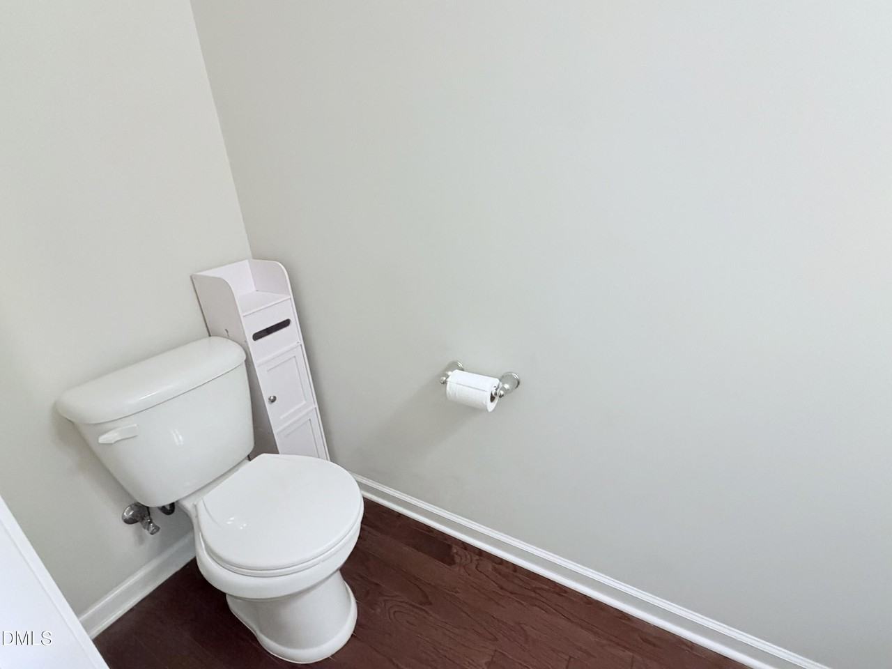 210 Hamlet Pl - Photo 7 of 18