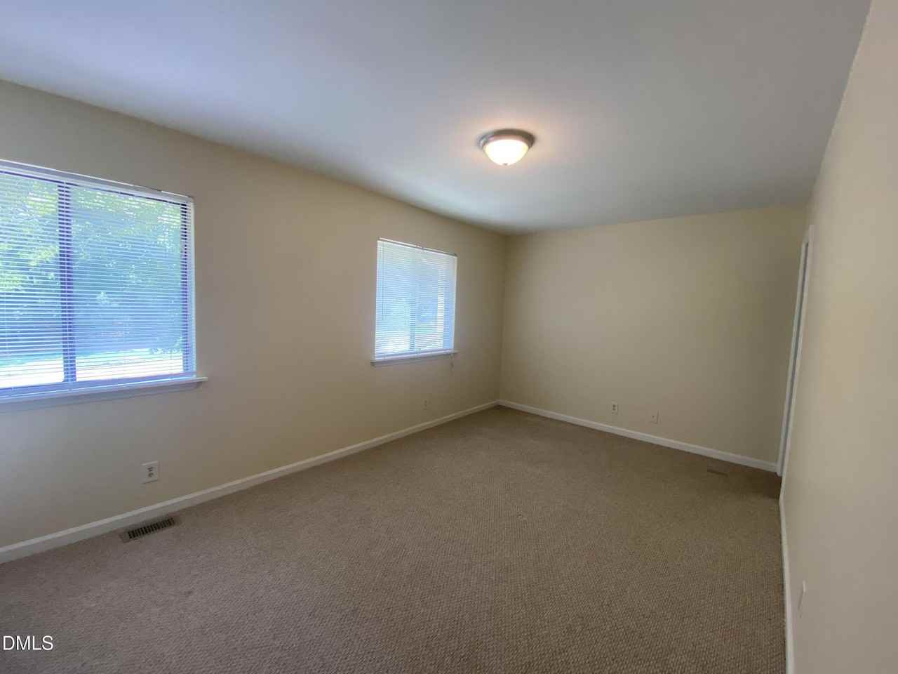 2420 Stadium Dr #E - Photo 5 of 10