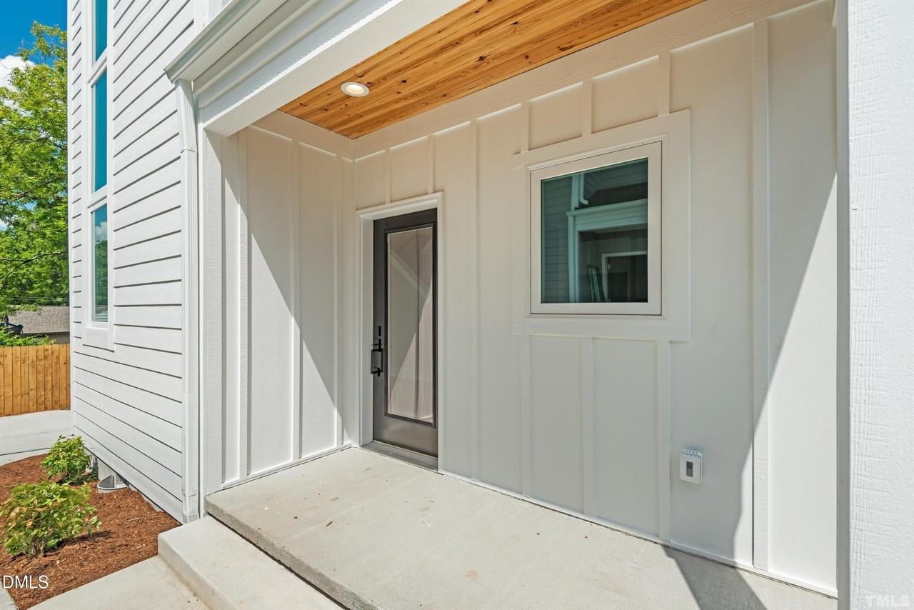 715 Drew St - Photo 2 of 23