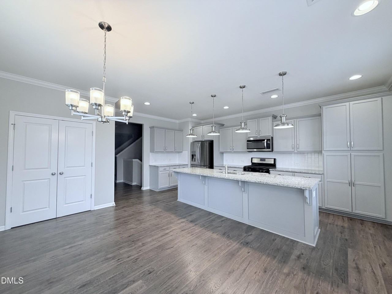 565 Grand Central Sta - Photo 6 of 17