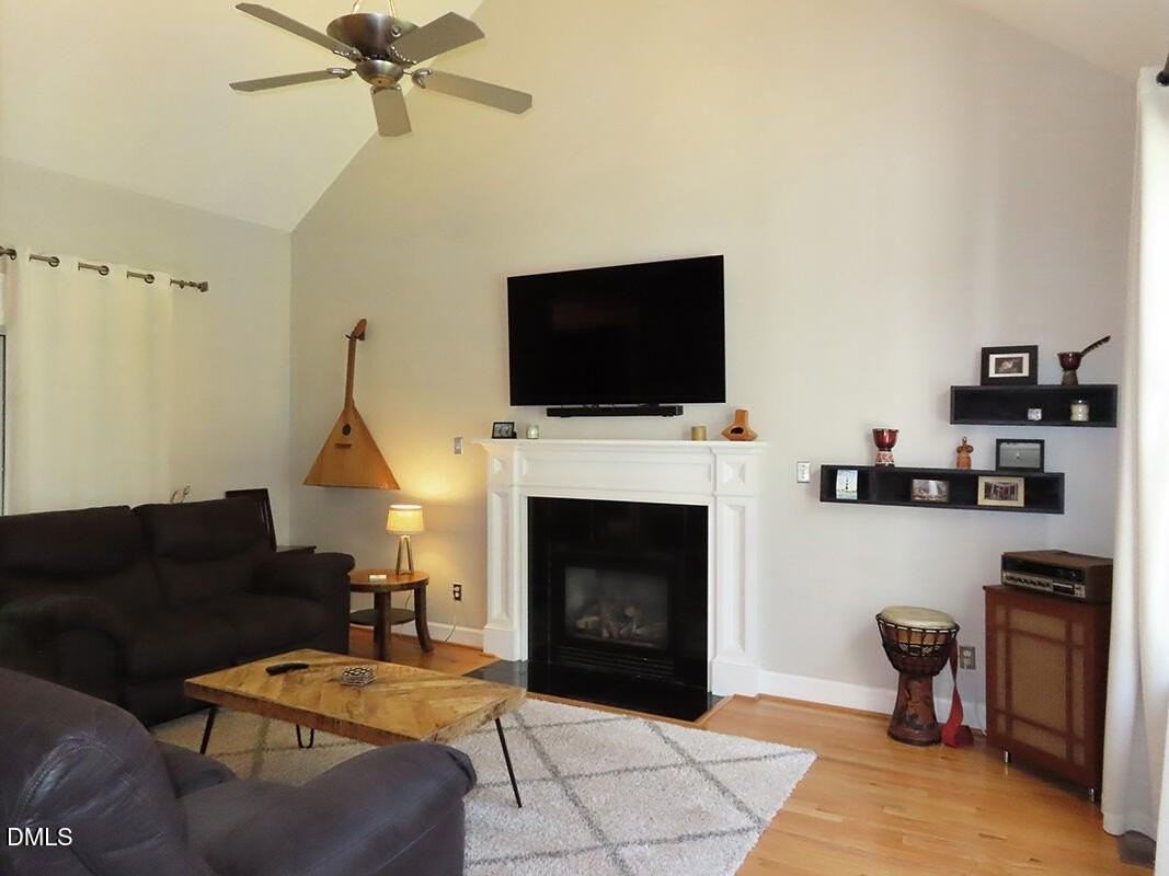 8 Wythebrook Ln - Photo 2 of 26