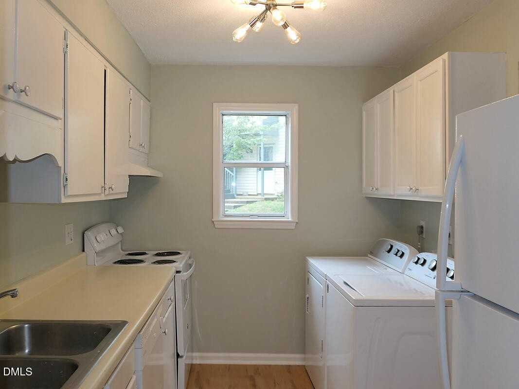 332 Ashley Forest Rd - Photo 5 of 16
