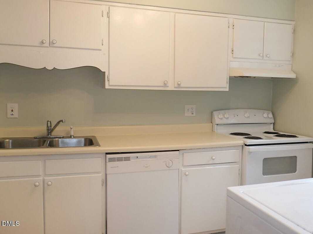 332 Ashley Forest Rd - Photo 7 of 16
