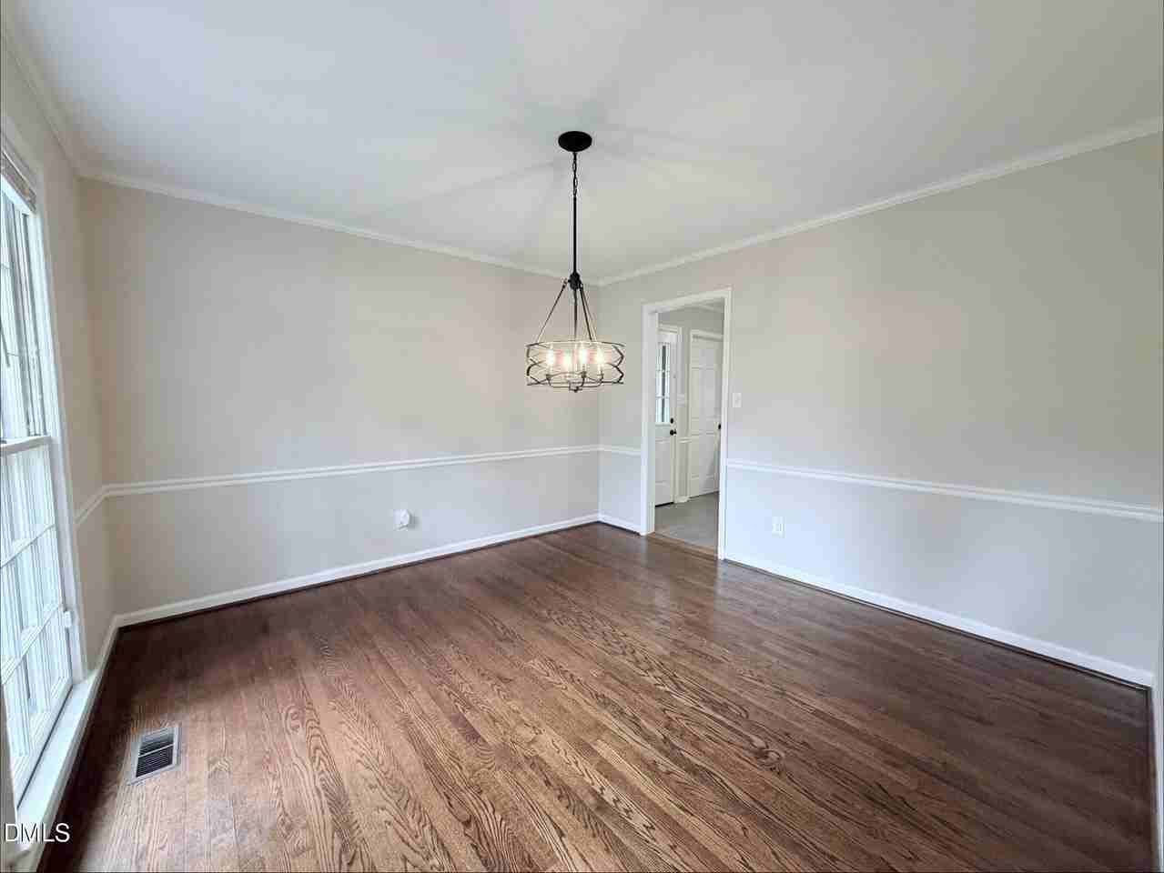 200 Coachman Dr - Photo 2 of 16