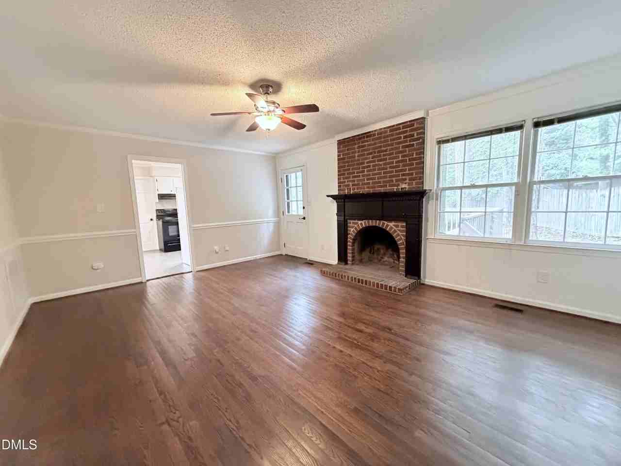 200 Coachman Dr - Photo 7 of 16