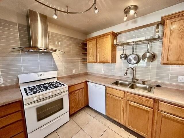 617 W Evans Ridge Cir #4 - Photo 2 of 16