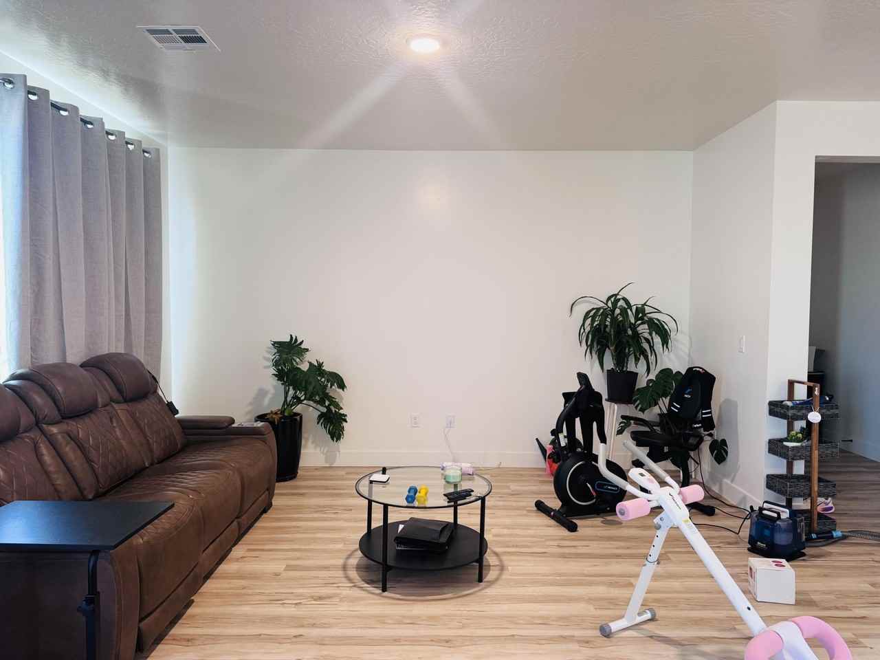 1433 E Honeycomb Dr - Photo 2 of 14