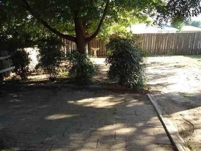 2419 Reilly Rd - Photo 5 of 9