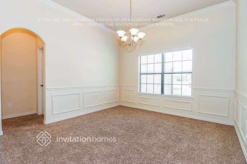 529 Meadow Hill Dr - Photo 3 of 25