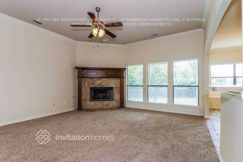 529 Meadow Hill Dr - Photo 4 of 25