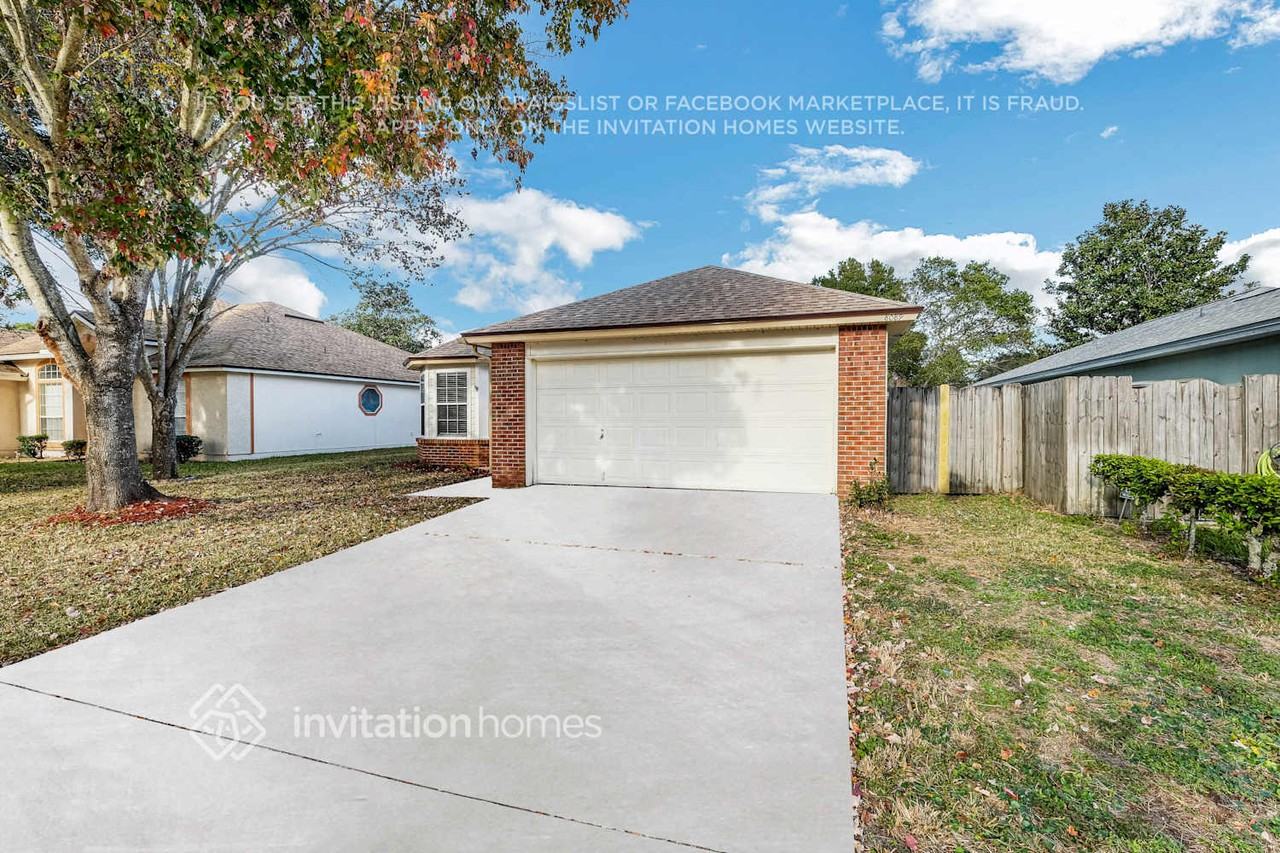 8089 Beaver Creek Dr - Photo 3 of 28