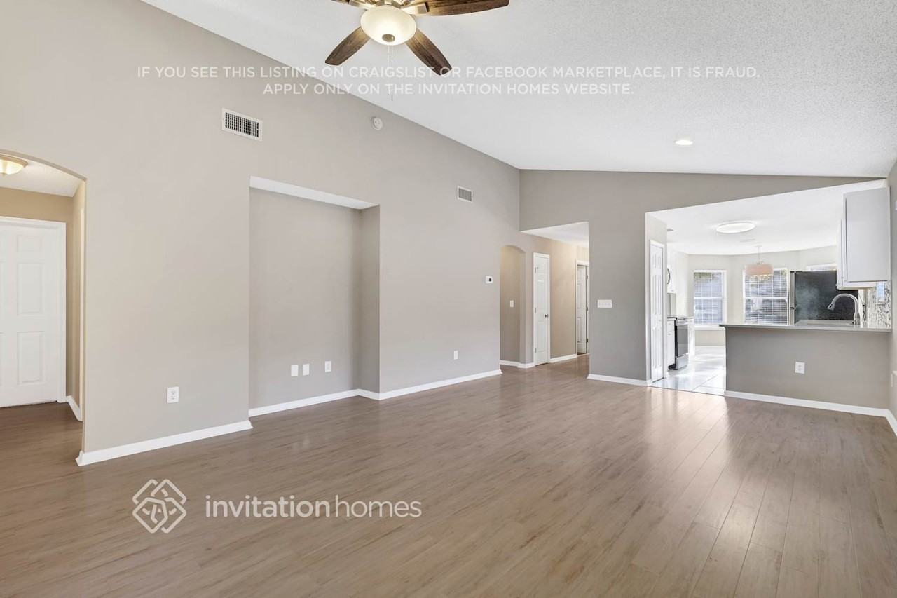 8089 Beaver Creek Dr - Photo 6 of 28