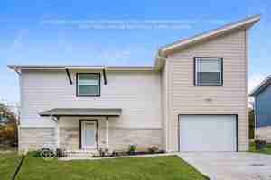 featured image of 11012 Oak St