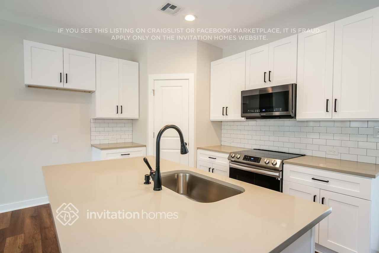 11012 Oak St - Photo 5 of 16