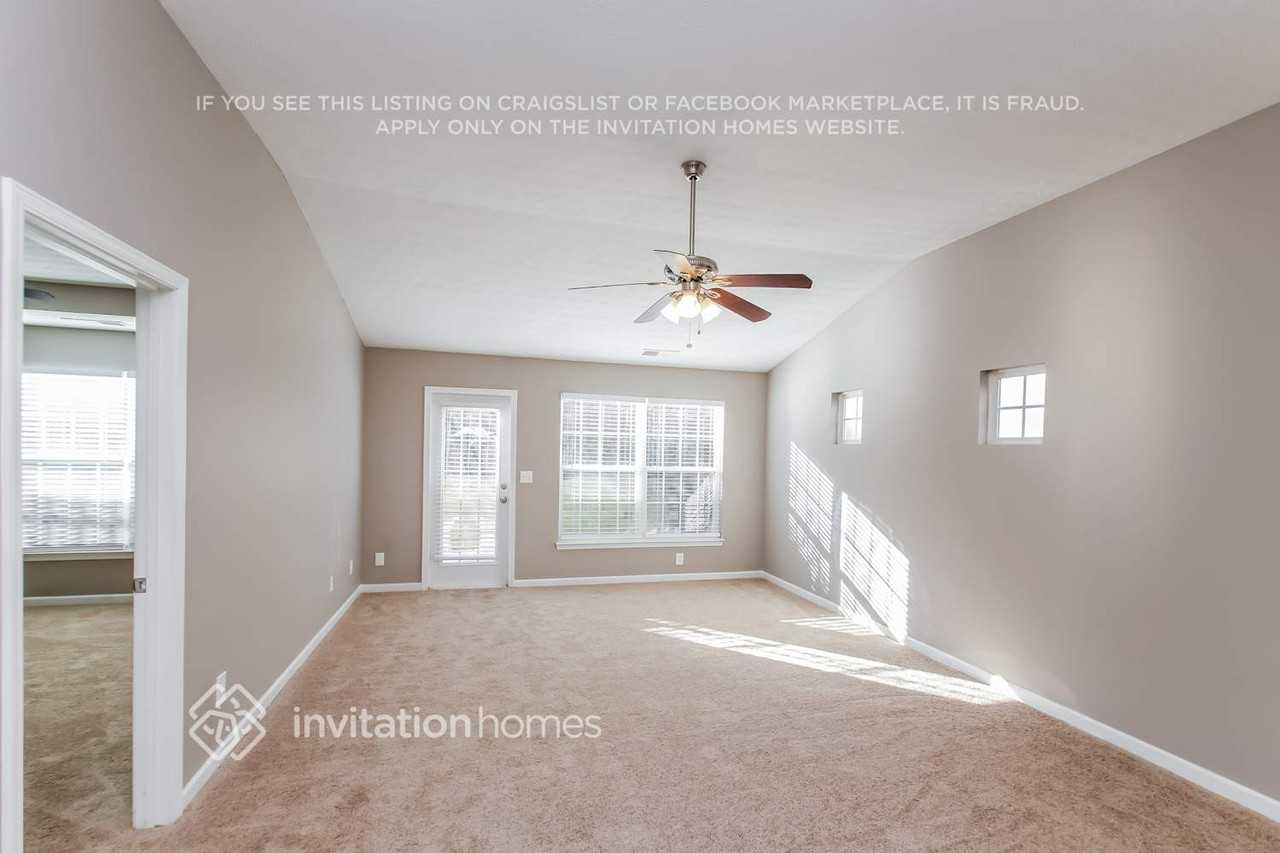 232 Topaz Dr - Photo 3 of 16