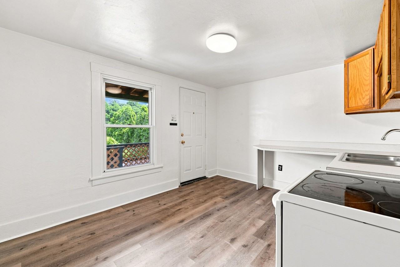320 Main Street - 2New Kensington PA 15068 #2 - Photo 4 of 17