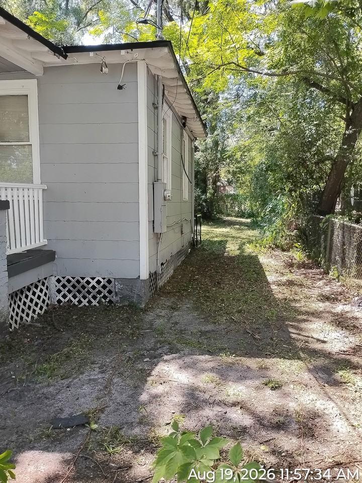 1636 W 28th St #1 - Photo 2 of 14
