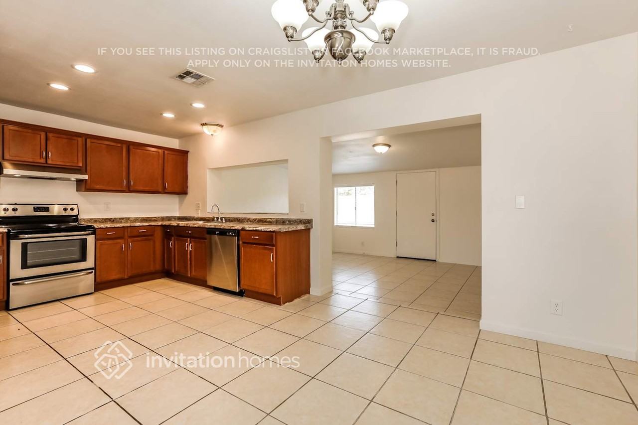 907 N Wedgewood Dr - Photo 6 of 17