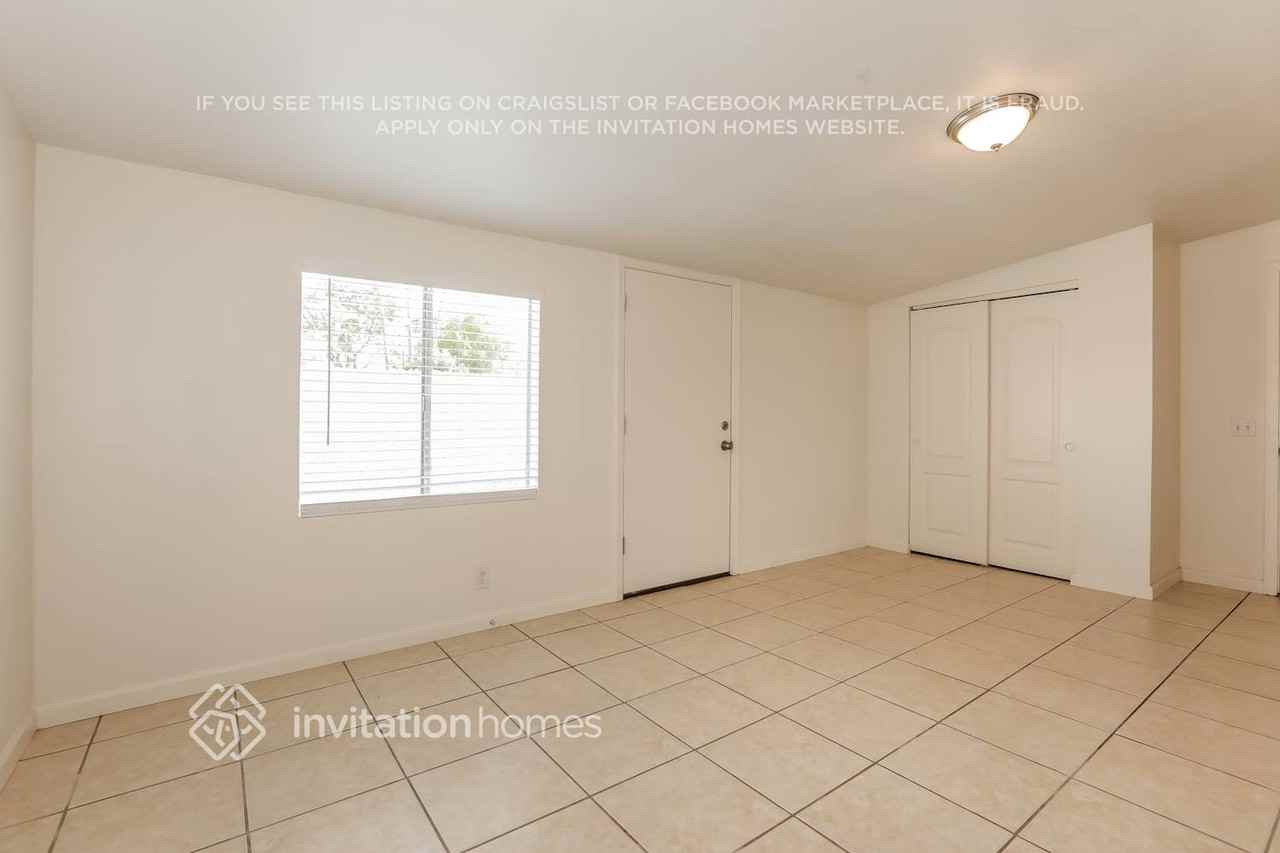 907 N Wedgewood Dr - Photo 5 of 17