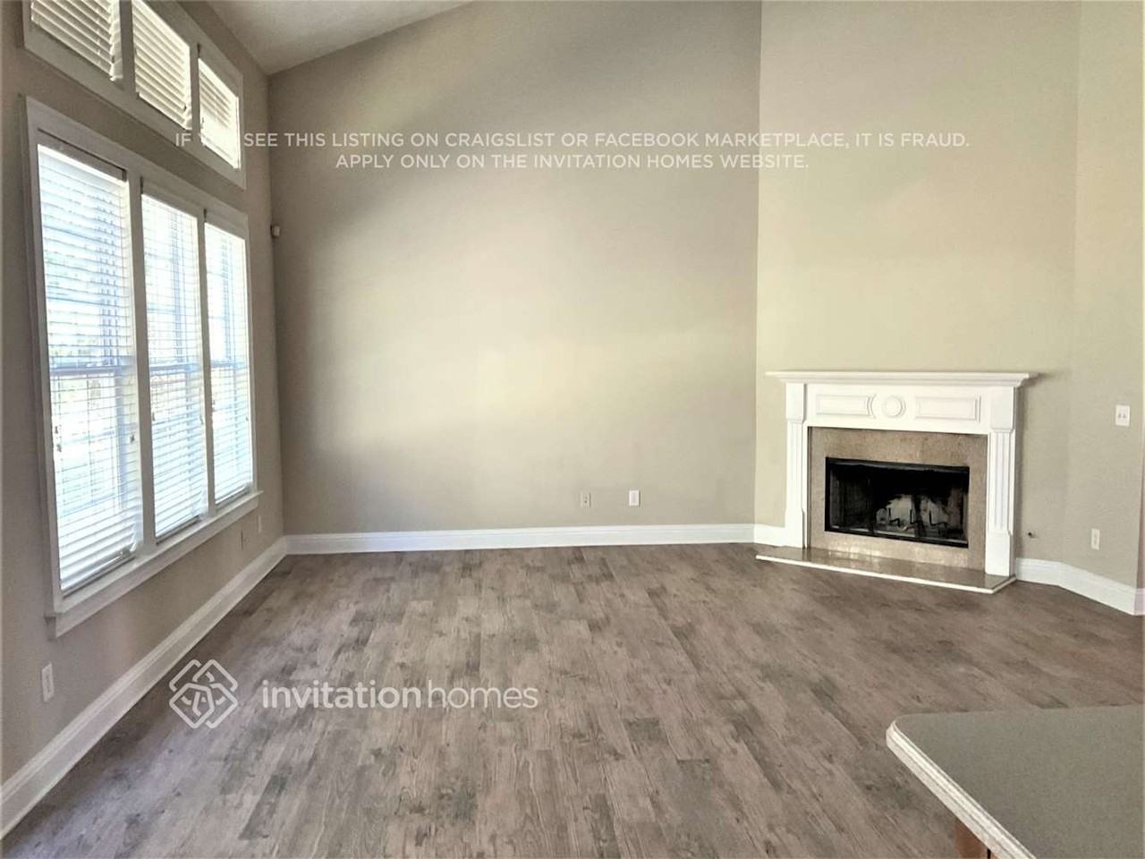 3243 Bridge Walk Dr - Photo 2 of 14