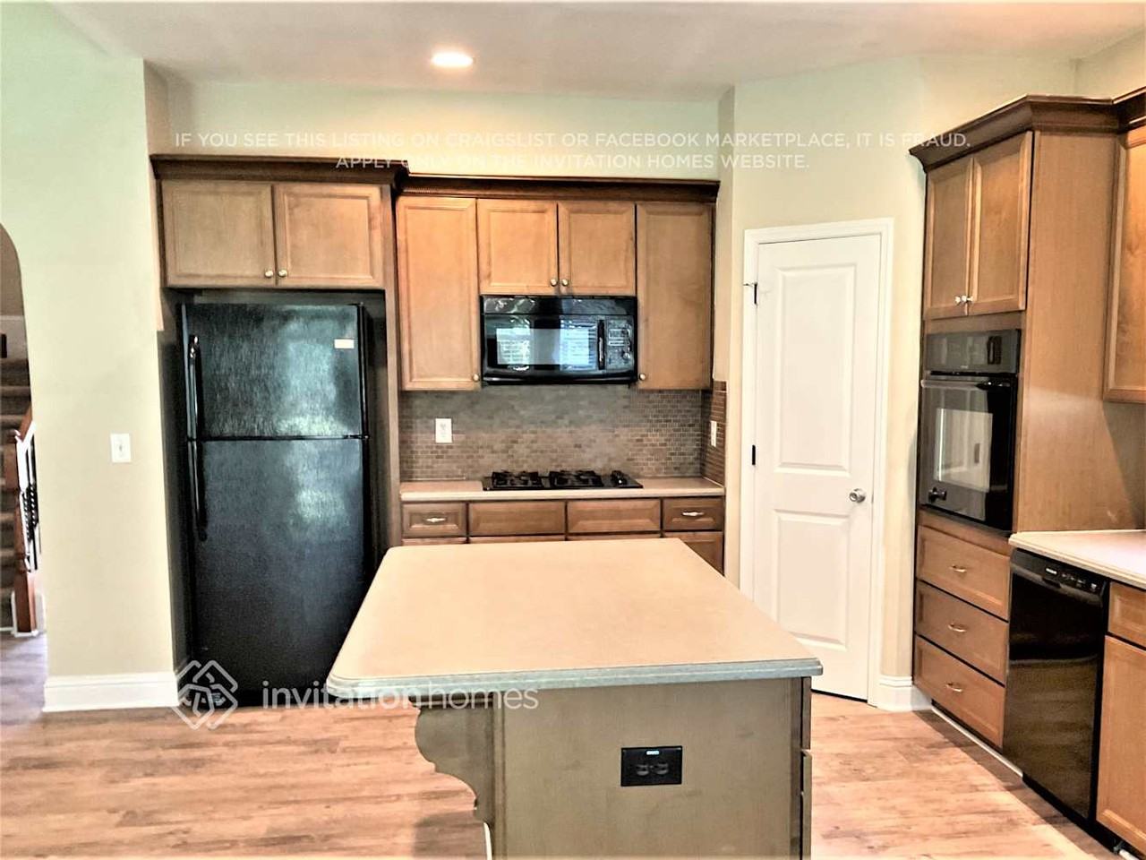 3243 Bridge Walk Dr - Photo 3 of 14