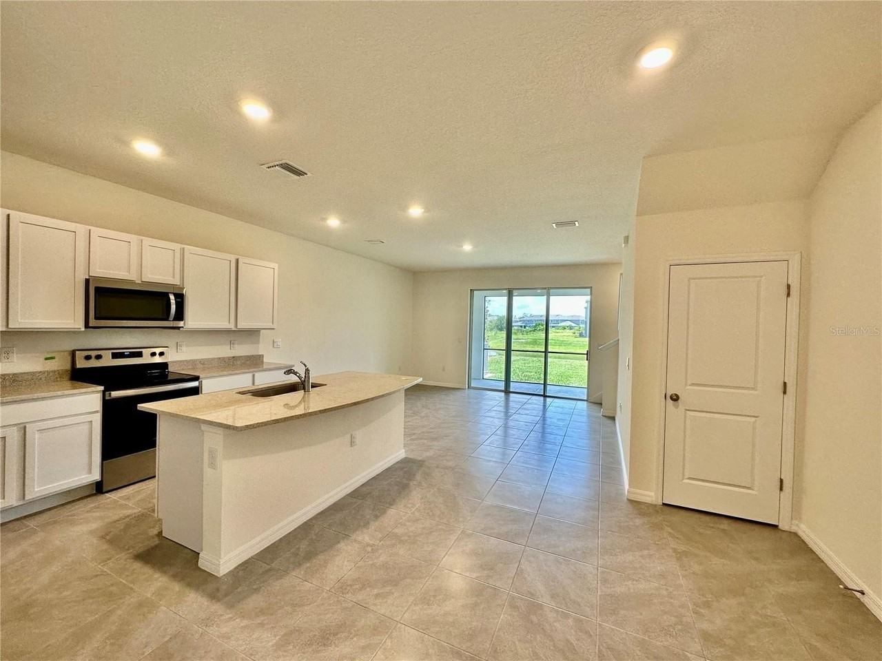 1841 Pleasant Maple Ct - Photo 5 of 33