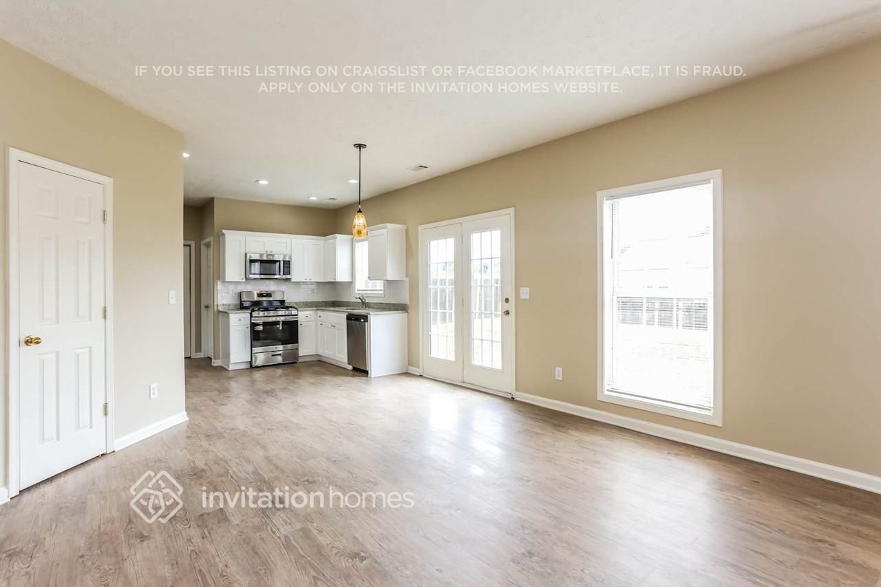 940 Clairidge Ln - Photo 6 of 18