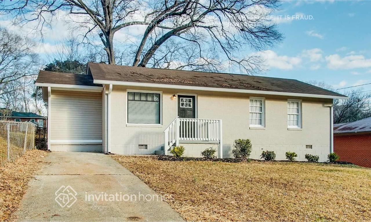 70 Macon Pl Se - Photo 2 of 21