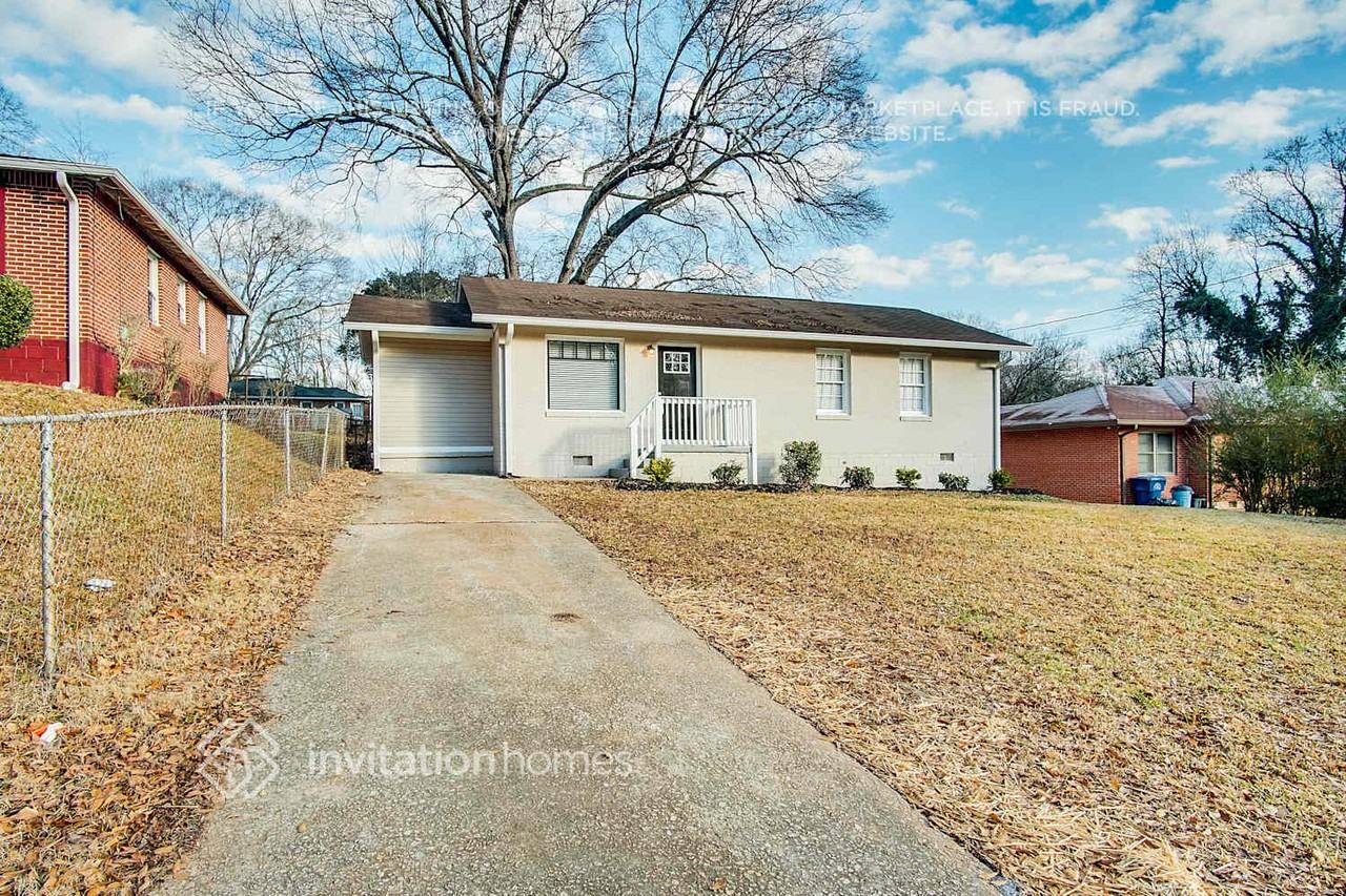 70 Macon Pl Se - Photo 4 of 21