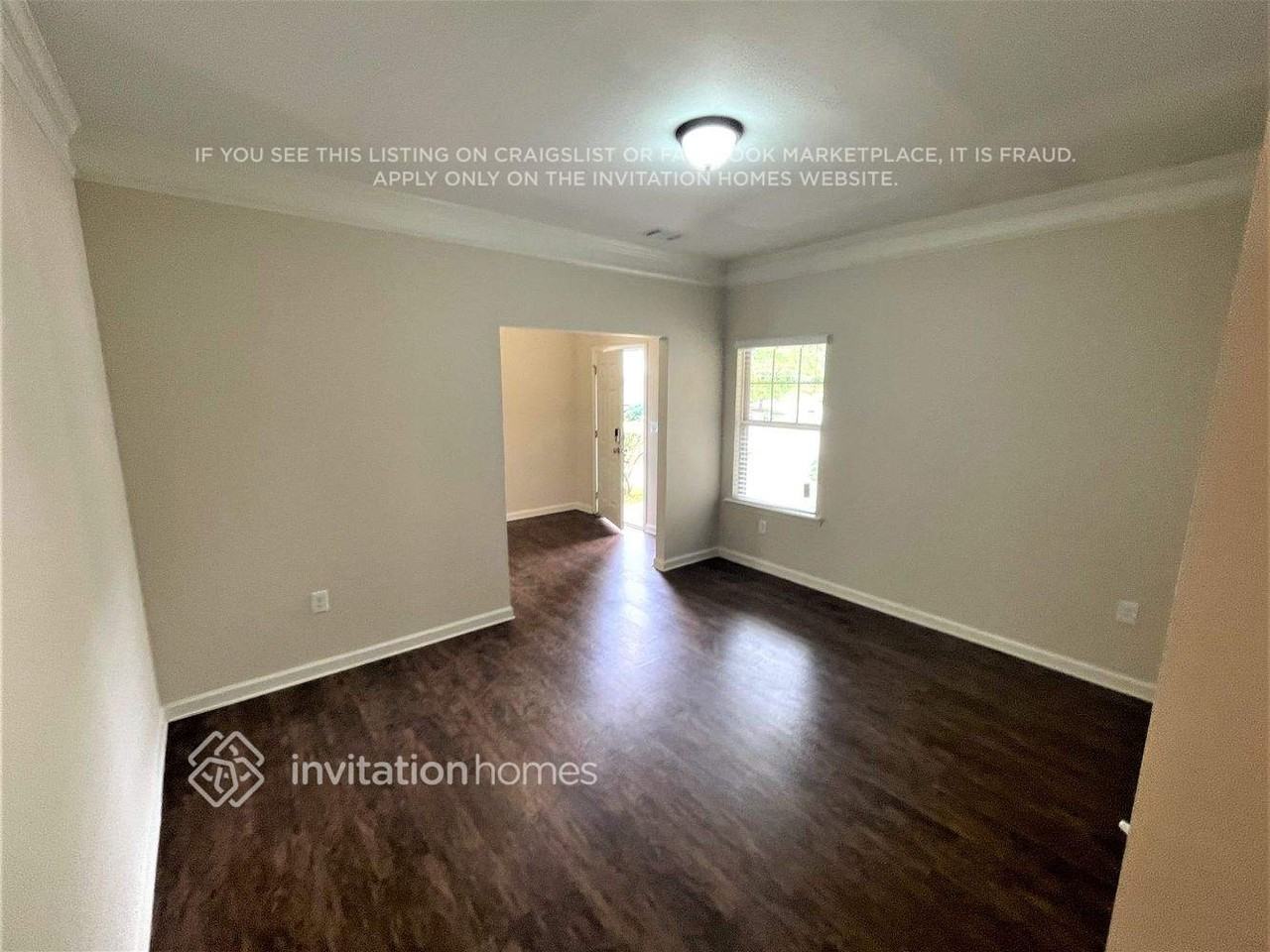 2445 Valley Creek Dr - Photo 2 of 15