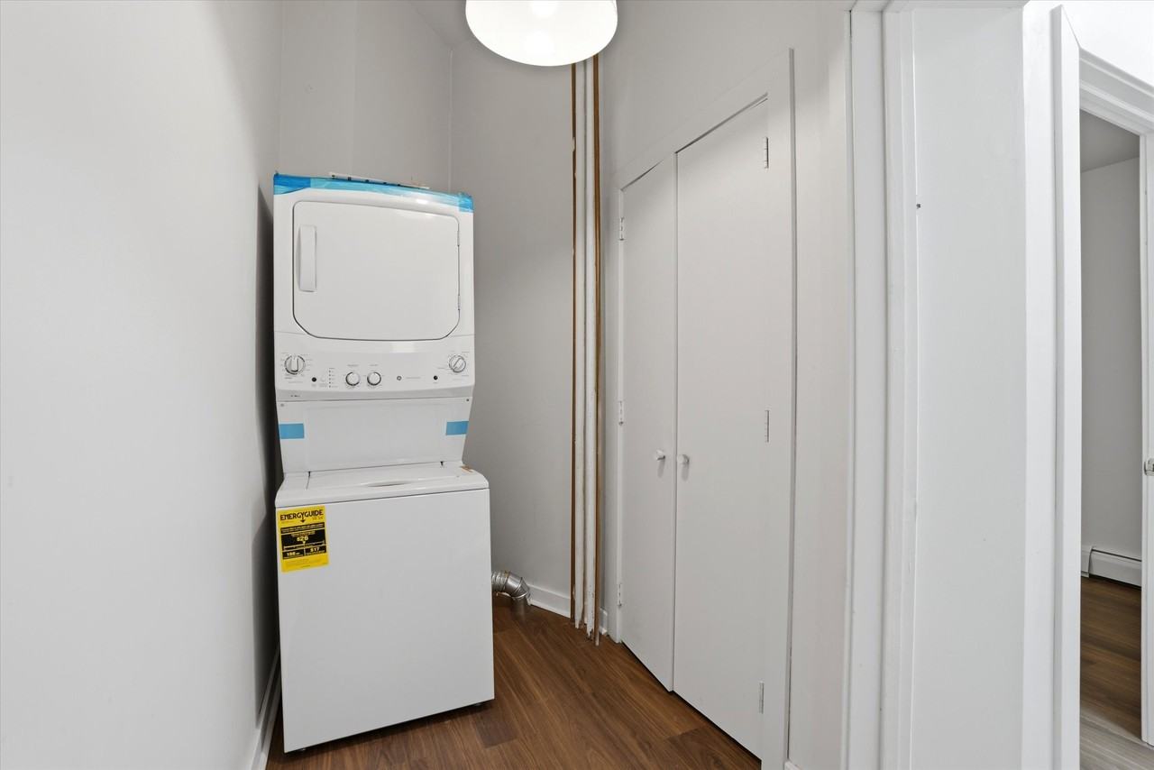 112 N 11th St #2 - Photo 4 of 10