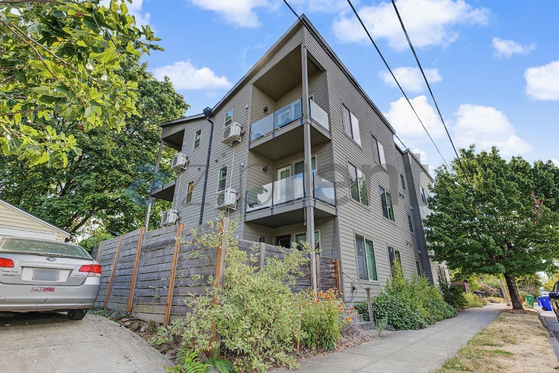 325 N Emerson St #D - Photo 4 of 21