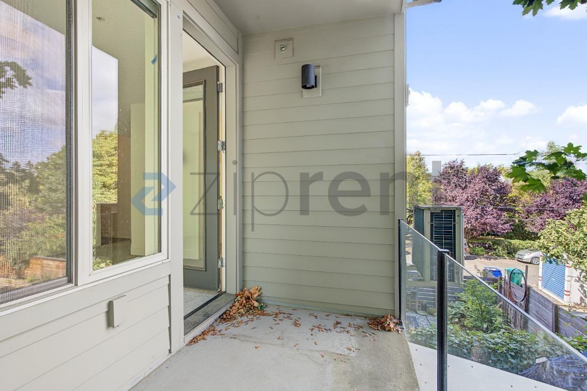 325 N Emerson St #D - Photo 7 of 21