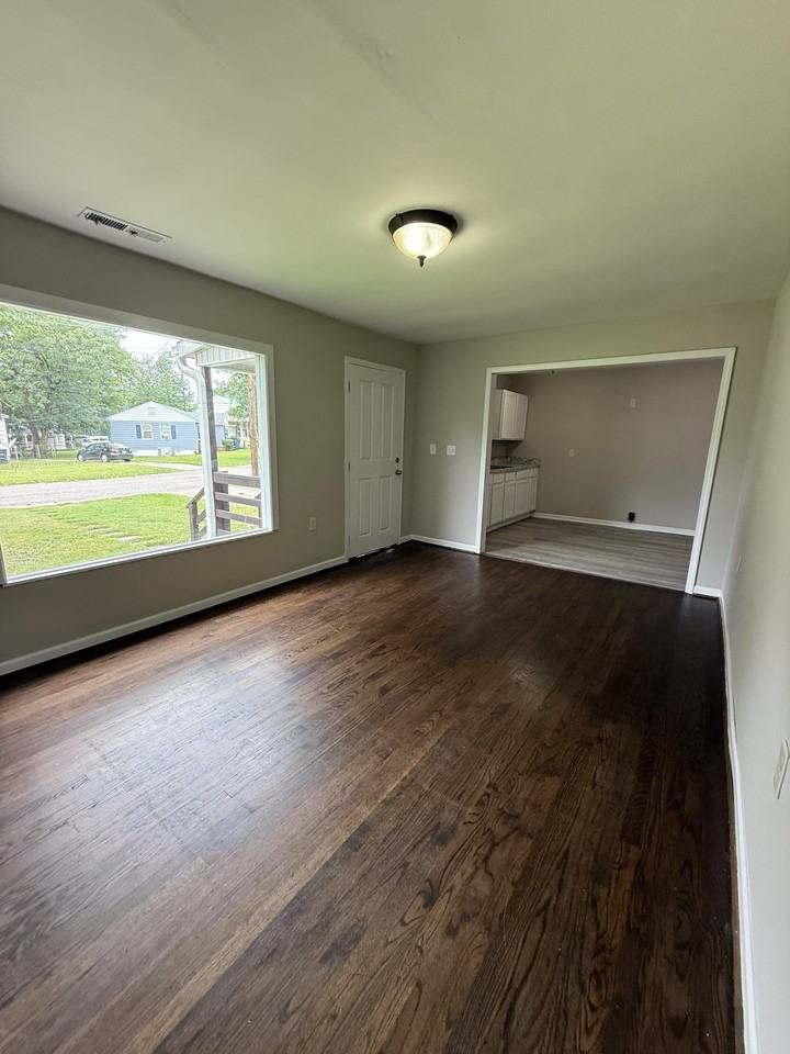 6921 41st Ave N #1 - Photo 2 of 8