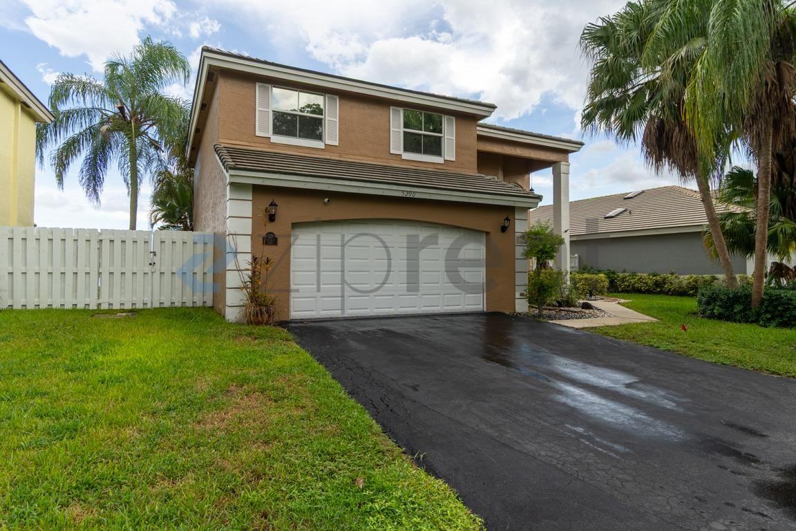5290 Nw 53rd Ave - Photo 4 of 34