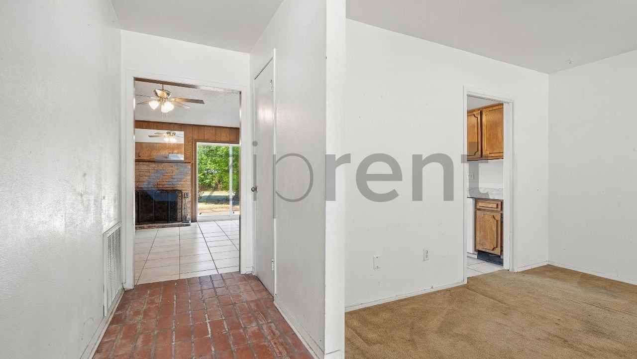 14426 Fana Ct - Photo 4 of 22