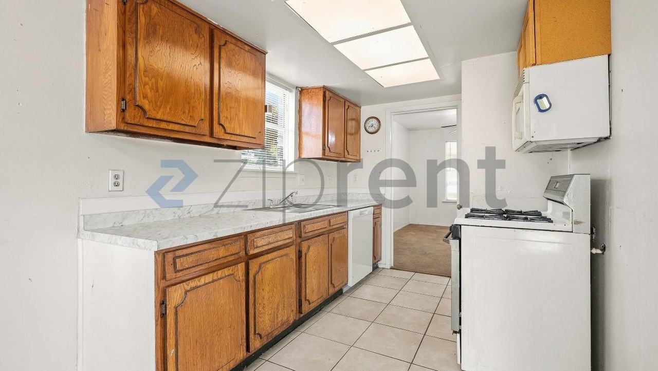 14426 Fana Ct - Photo 7 of 22