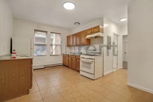 featured image of 204 Magnolia St #2R