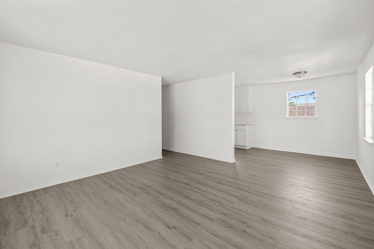 1425 Hibernian St #1 - Photo 3 of 18
