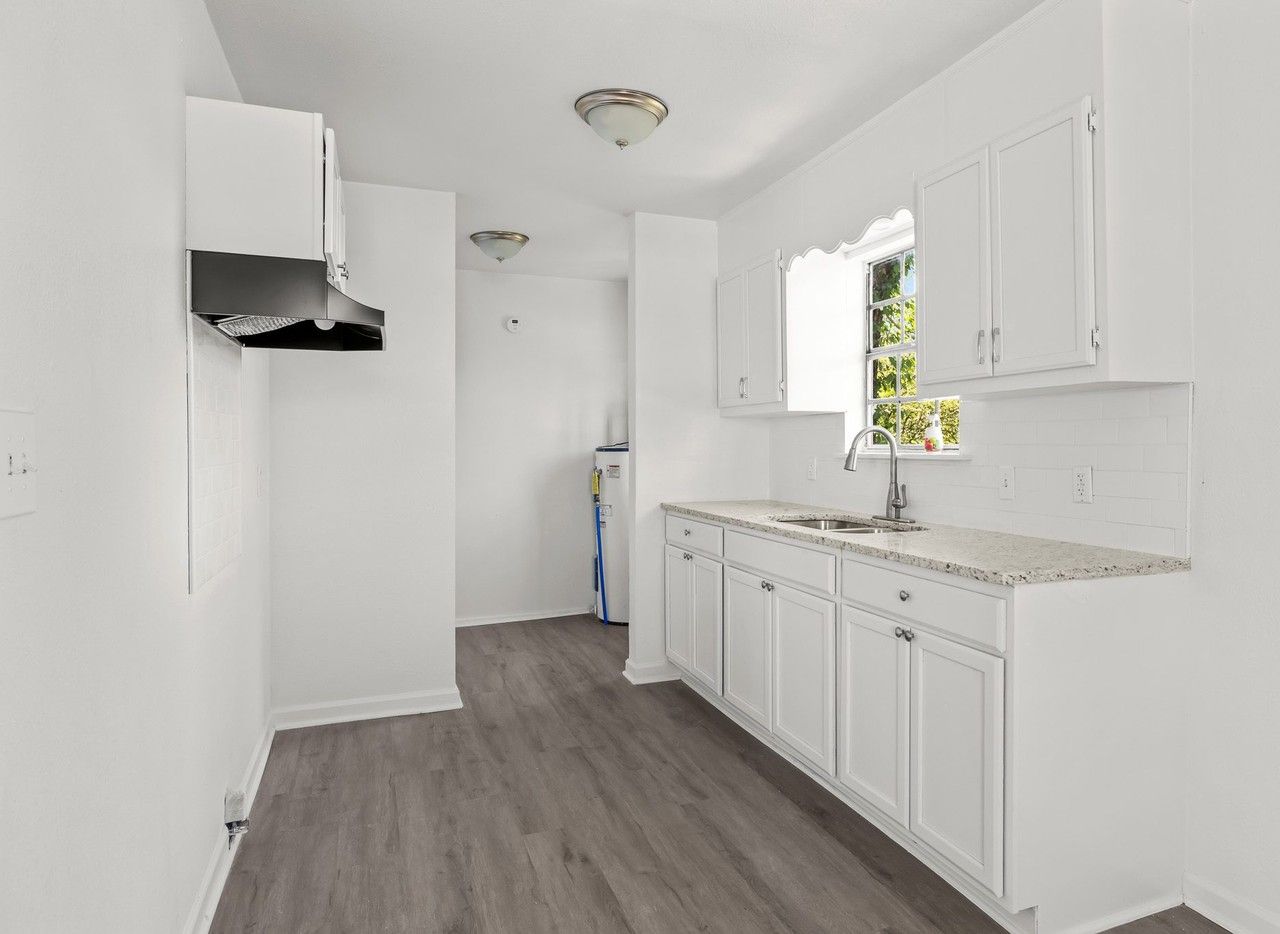 1425 Hibernian St #1 - Photo 4 of 18