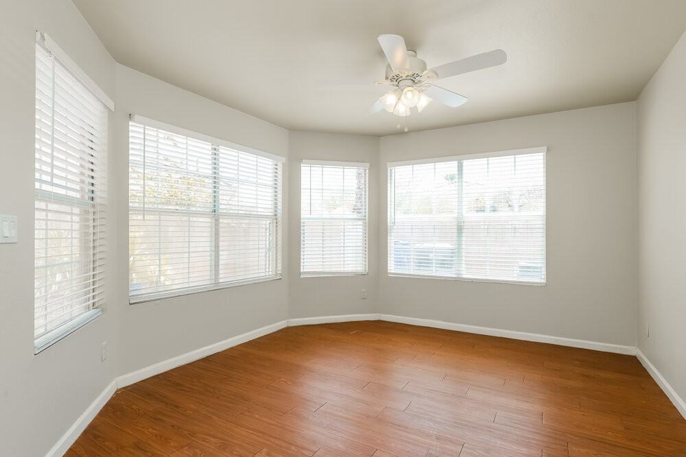 3422 E Woodland Dr - Photo 5 of 17