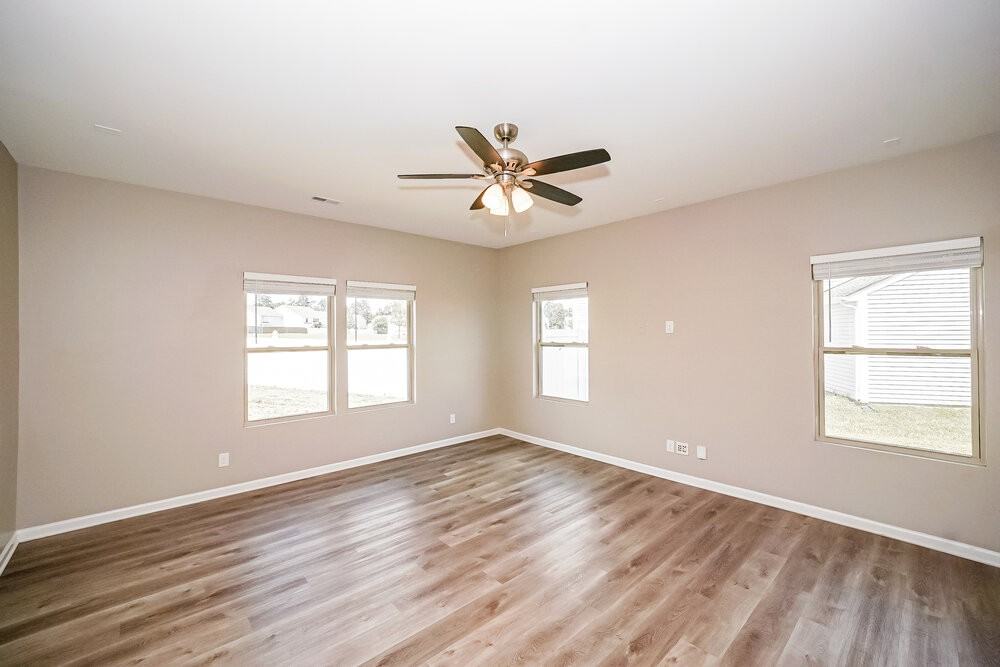 3343 Saddlebrook Dr - Photo 5 of 17