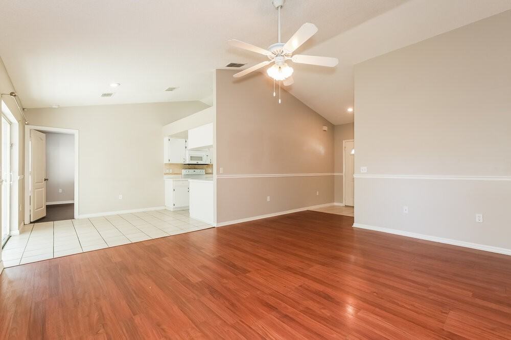 656 Lakemont Dr - Photo 3 of 16