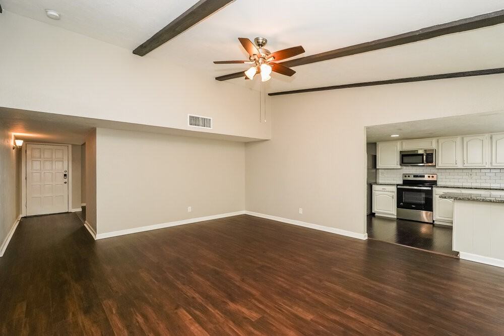 7709 Landmark Ridge St - Photo 5 of 16