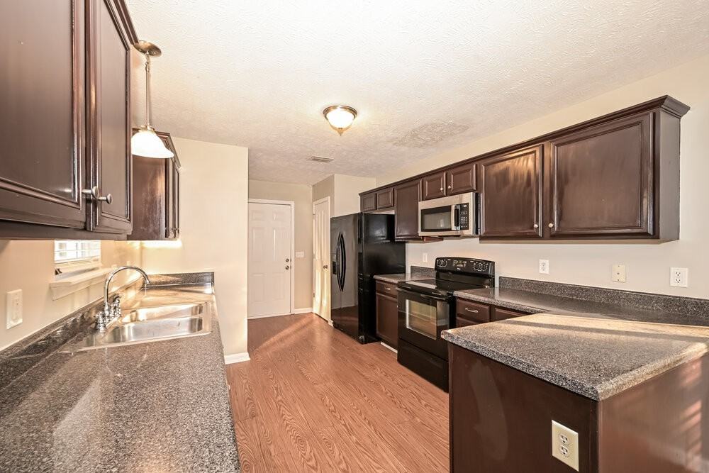 8864 Cressent Glen Ct - Photo 7 of 17