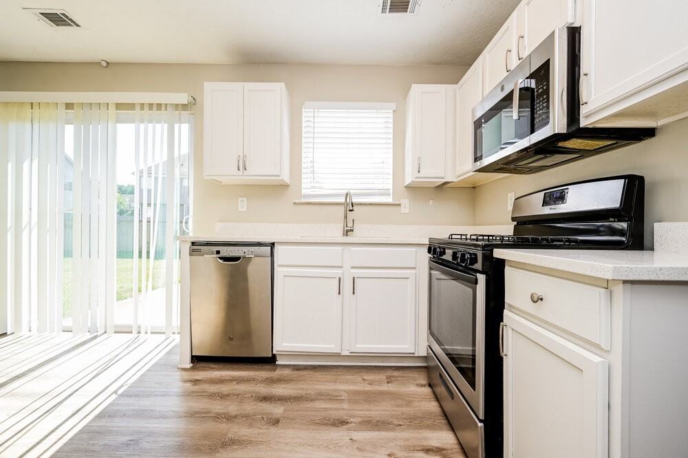 3268 Quincey Xing - Photo 7 of 17