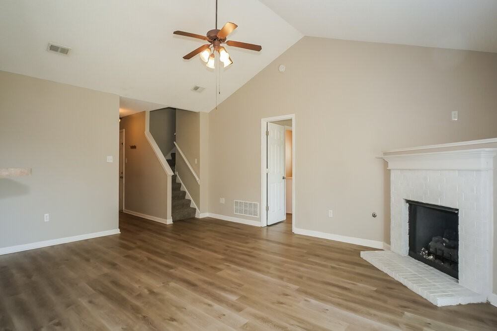 8169 Manhatten Dr - Photo 4 of 17
