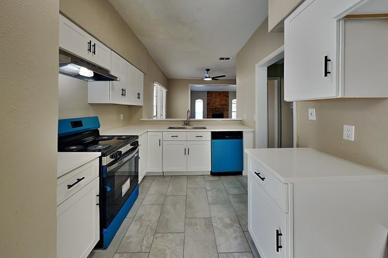 6204 Alissa Dr - Photo 5 of 17