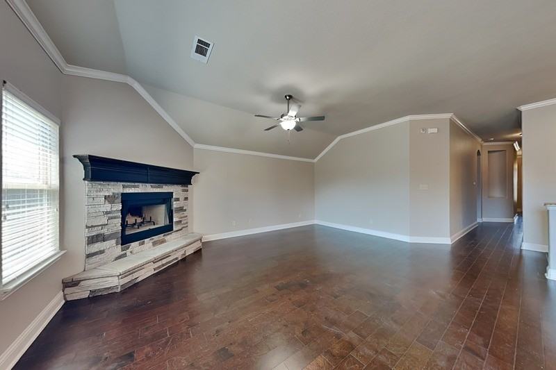 218 Valley View Dr - Photo 3 of 19