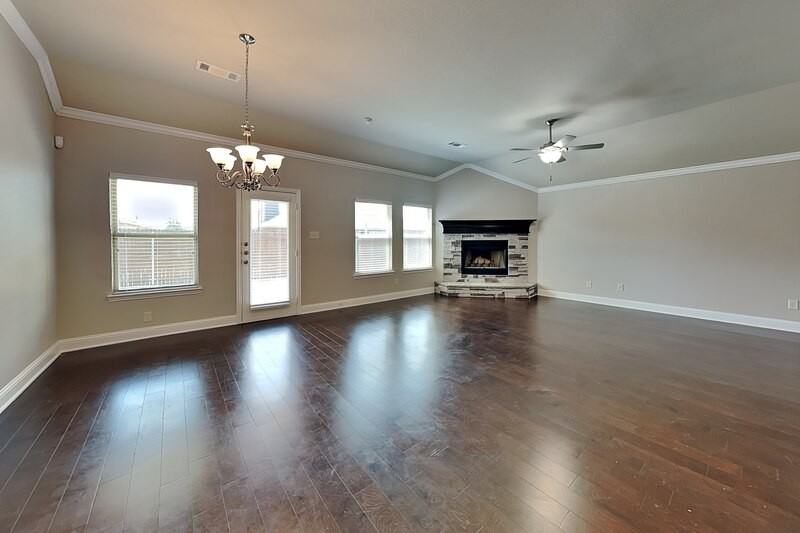 218 Valley View Dr - Photo 5 of 19